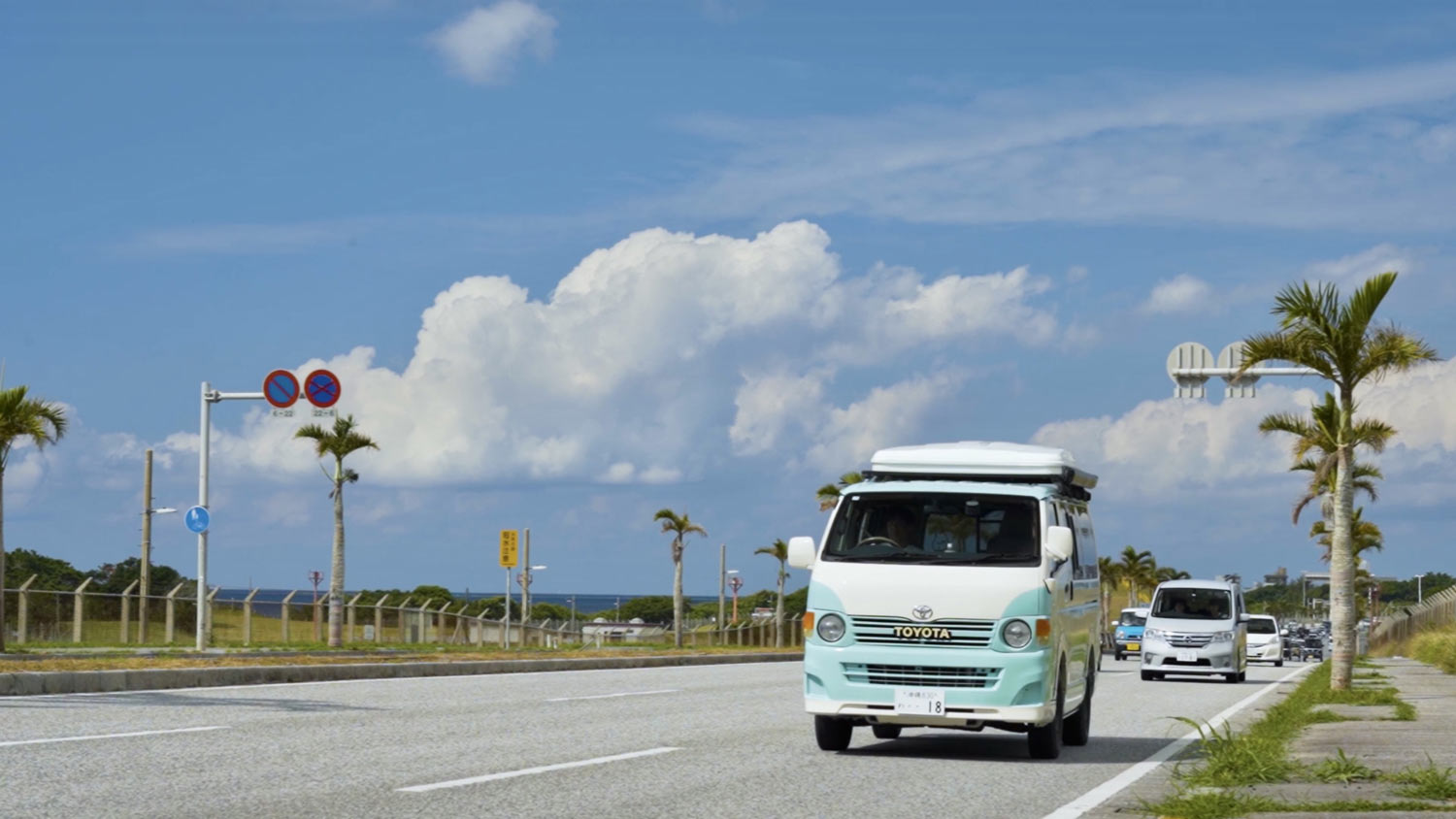 キャンピングカー